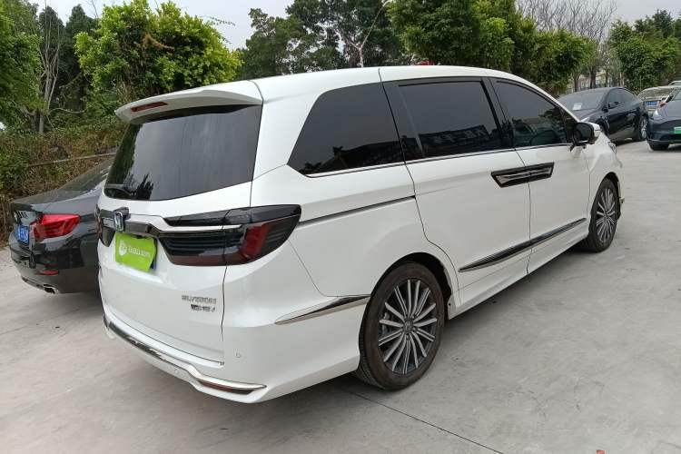 Used Honda Elysion 2022 2.0L eHEV Luxury First Edition
