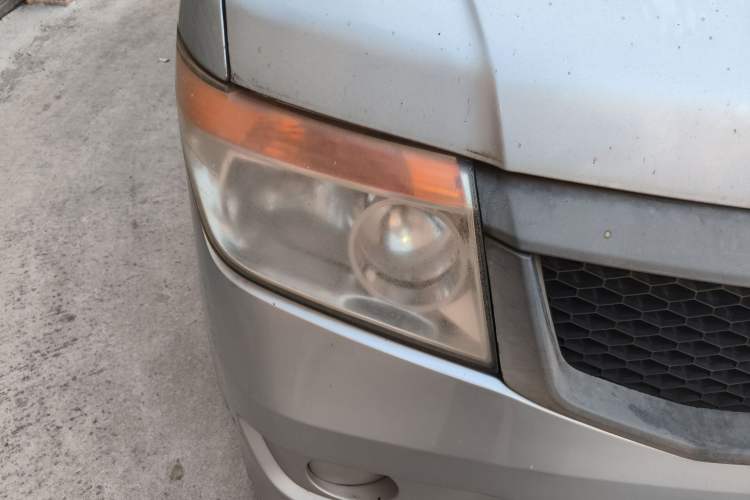 Used BAIC Weiwang 205 2013 1.0L Joy version Right Front Headlight