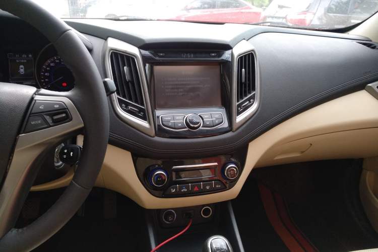 Used CHANGAN Eado 2016 1.6L Manual Fashion Edition Audio And AC Panel