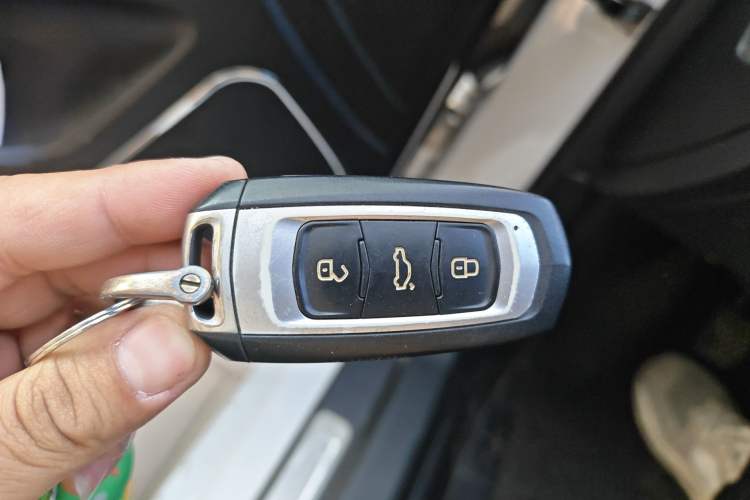 Used Geely Auto Emgrand 2017 Sedan Million Edition 1.5L Manual - Upward Version