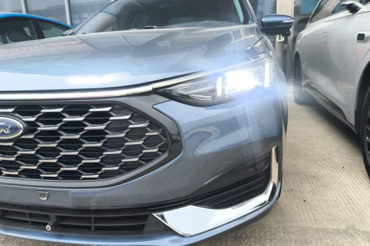 Used Ford Escort 2021 1.5L Automatic Diamond Edition
