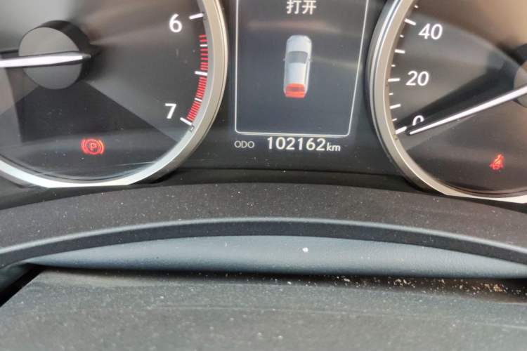 Used Lexus NX 2015 200 Front-Wheel Drive X-Trail SE Edition Odometer Close Up