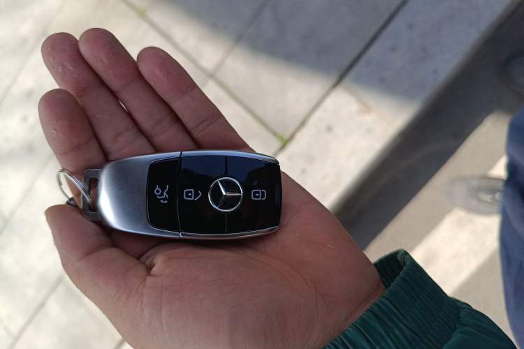 Used Mercedes-Benz E-Class 2023 E 260 4MATIC Coupe Vehicle Key