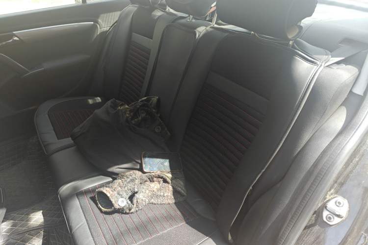 Used Volkswagen Lavida 2013 Revised Classic 1.6L Manual Fashion Edition
