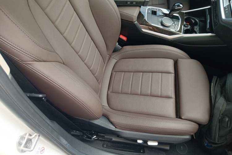 Used BMW 3 Series 2021 Second Facelift 325Li M Sport Package
