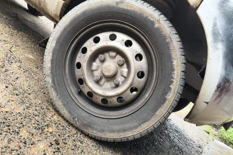 Used Wuling Rongguang 2011 1.2L Base Version
