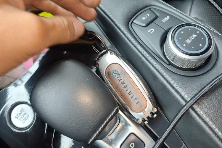 Used Infiniti QX50 2018 2.0T Two-Wheel Drive Fashion Edition Vehicle Key