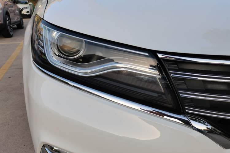 Used Roewe RX5 2017 20T Two-Wheel Drive Automatic Internet Elite Edition
