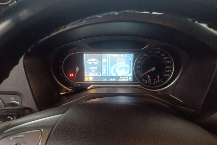 Used Ford Mondeo 2010 2.3L Luxury Version
