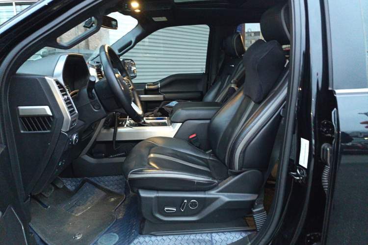 Used Ford F-150 Raptor  Left Front Seat