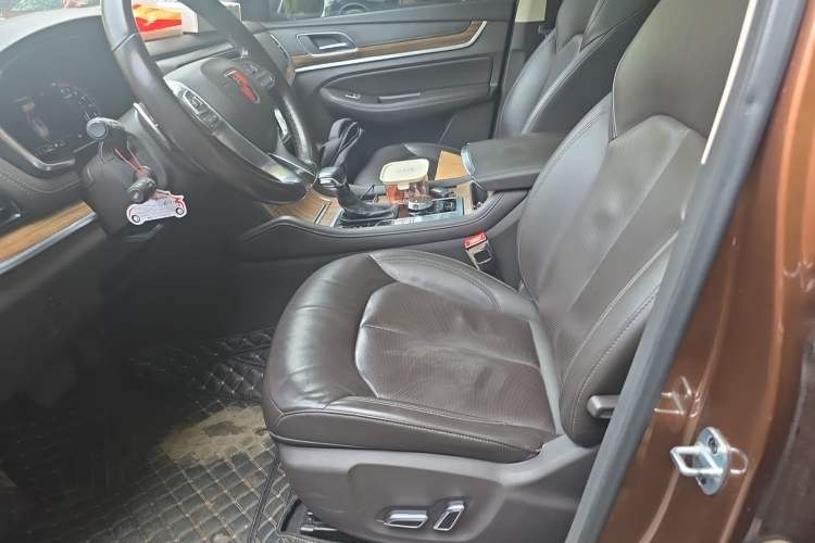 Used Roewe RX8 2018 30T Smart Connectivity Four-Wheel Drive Flagship Edition Left Front Seat