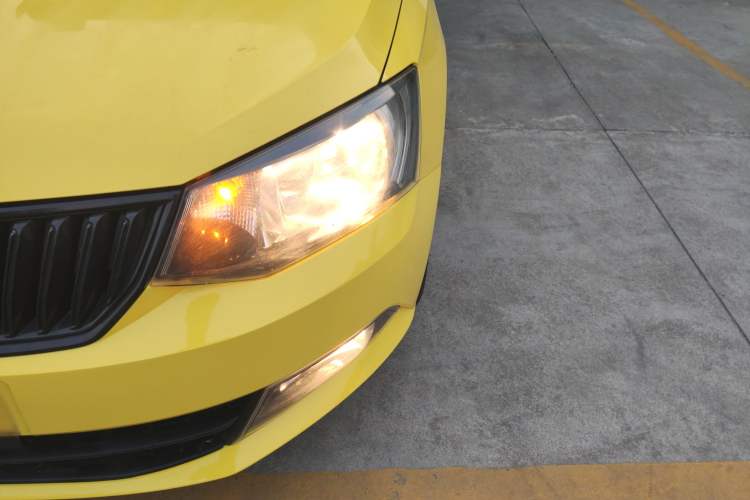 Used Skoda Fabia 2017 1.6L Automatic Sport Edition
