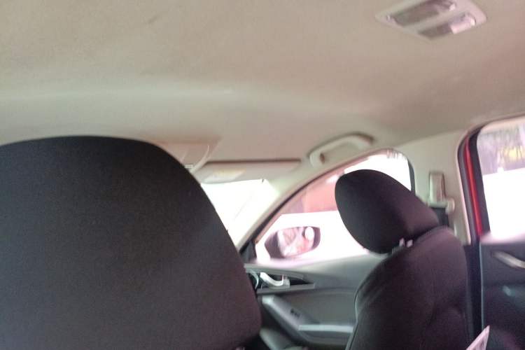 Used Mazda 3 Axela 2014 Sedan 1.5L Automatic Comfort Model