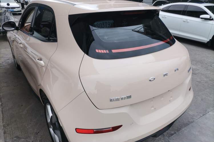 Used ORA Good Cat 2022 Morandi Edition 400km Standard Range Luxury Version Lithium Iron Phosphate Exterior 2