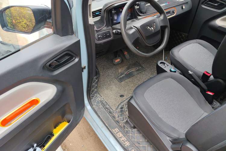 Used Wuling Hongguang MINIEV 2020 Freedom Version Lithium Iron Phosphate
