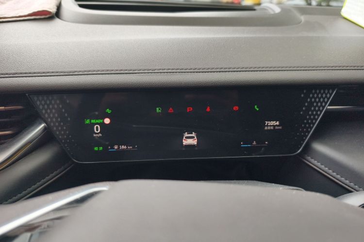 Used Wey Mocha 2021 2.0T Two-Wheel-Drive Premium Edition Odometer Close Up