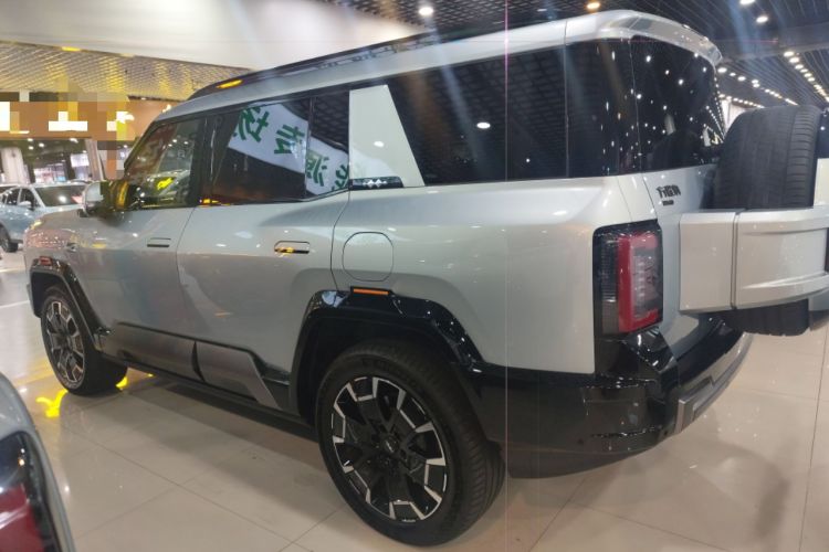 Used Formula Leopard Leopard 8 2025 Smart & Brave Flagship Edition 6 Seats