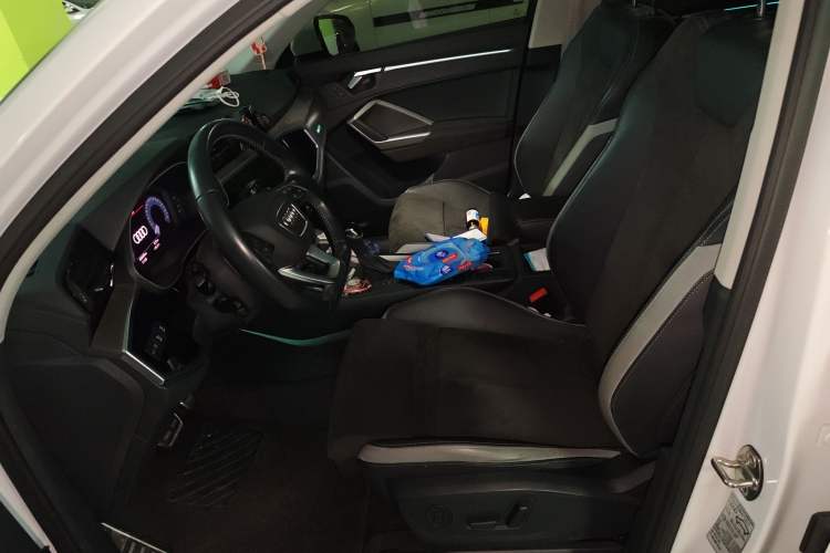 Used Audi Q3 2021 40 TFSI Fashion Dynamic Model