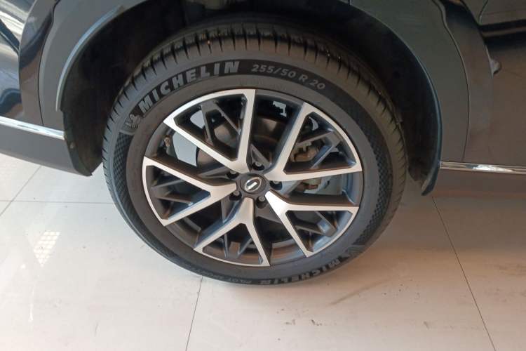 Used GAC Trumpchi GS8 2025 Linghang Series 2.0 TGDI Four-Wheel-Drive Luxury Edition 5 Seats Right Rear Wheel Hub