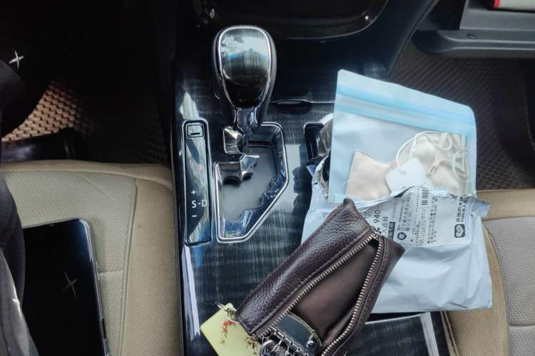 Used Toyota Crown 2015 2.5L Smart Edition
