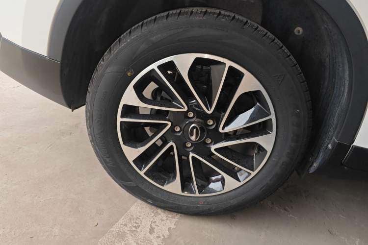 Used GAC Trumpchi GS4 2017 200T Manual Two-Wheel Drive Elite Edition Exterior 5