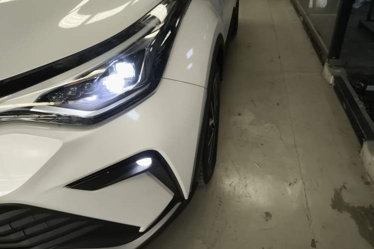 Used Toyota IZOA 2021 2.0L Yichi Version
