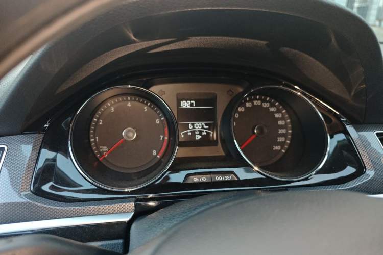Used Volkswagen C-TREK 2017 230TSI DSG Comfort Version
