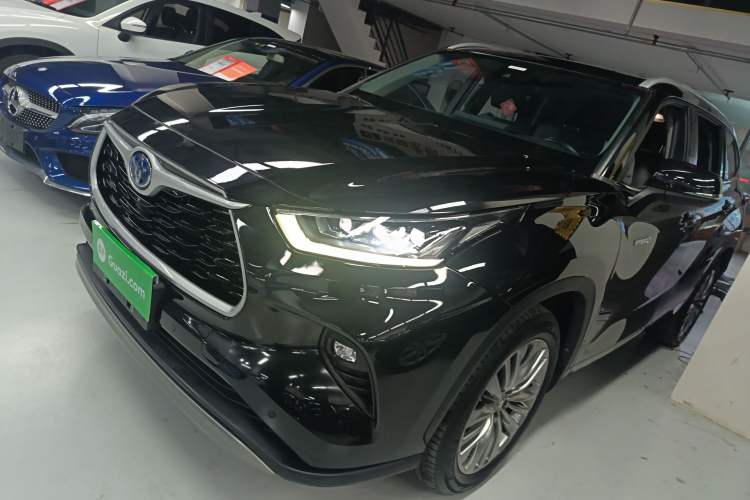 Used Toyota Highlander 2022 Dual-Engine 2.5L Four-Wheel Drive Prestige Version 7 Seats
