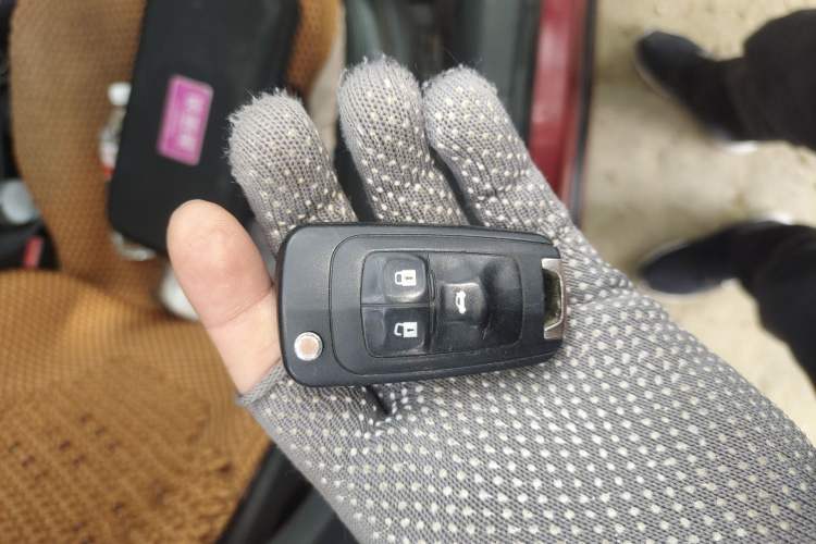 Used Chevrolet Cruze 2013 1.6L SE MT Vehicle Key