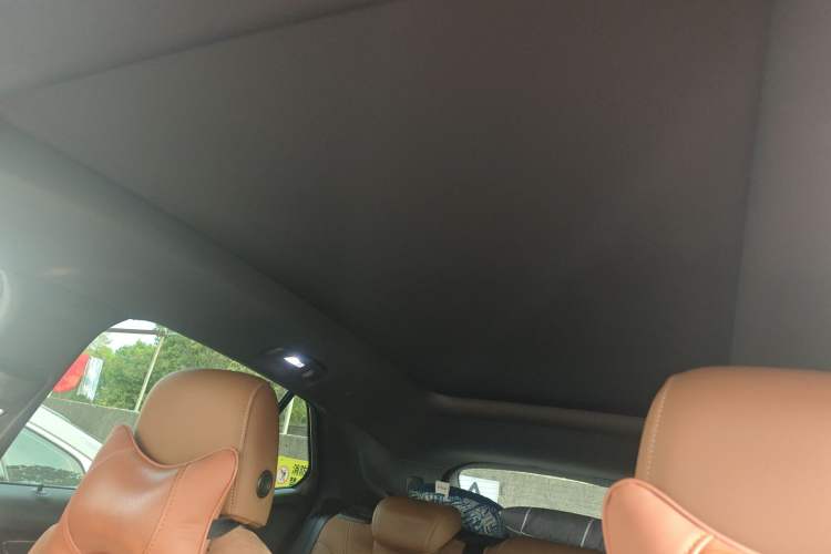 Used Buick Envision 2020 Encore S 652T Two-Wheel Drive Luxury Model
