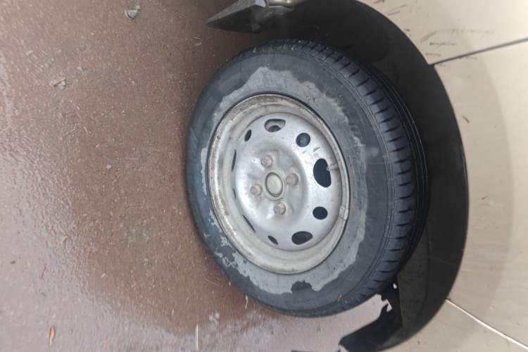 Used BAIC Weiwang 205 2013 1.0L Joy version Right Front Wheel Hub