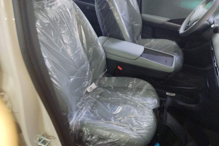 Used Dongfeng NAMMI 06 2025 401 Ultra
