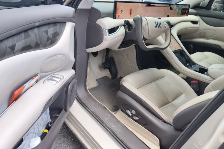 Used IM LS6 2023 Max Standard Edition
