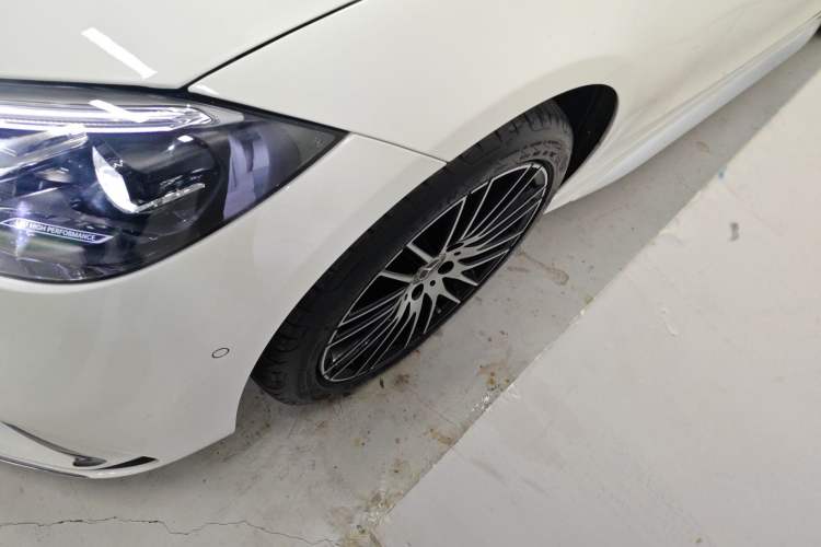 Used Mercedes-Benz C-Class 2024 Second Facelift C 260 L Sport Edition Left Front Wheel Hub