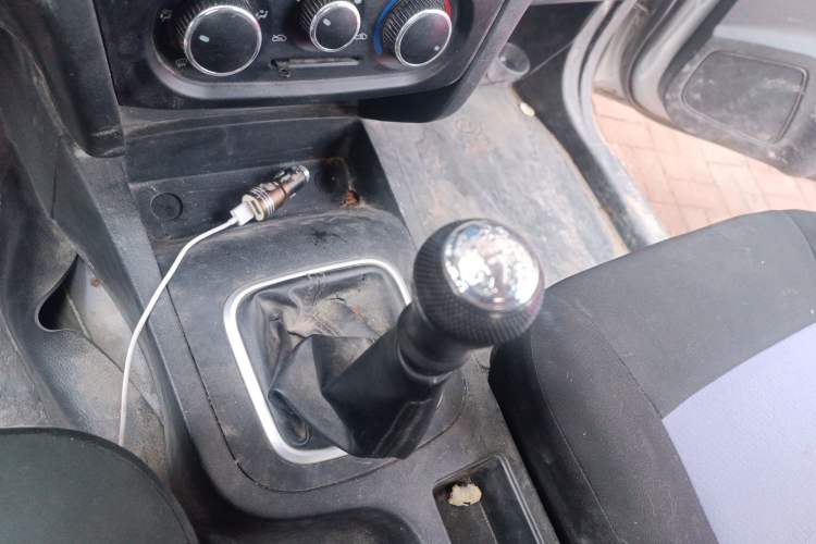 Used CHANGAN KAICHENG Shenqi F30 2019 1.5L Comfort Edition China VI Dual-Cab Long Wheelbase DAM15KL Gear Lever