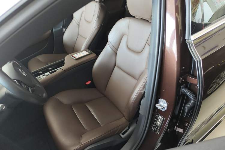 Used Volvo S90 2019 T5 Zhiyi Edition
