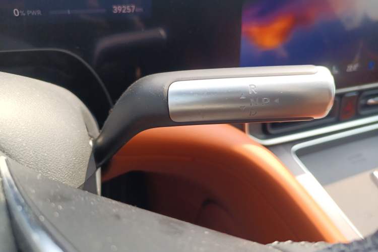 Used Hima AITO M9 2024 Range-Extended Ultra Version 52 kWh 6-Seater Model Gear Lever