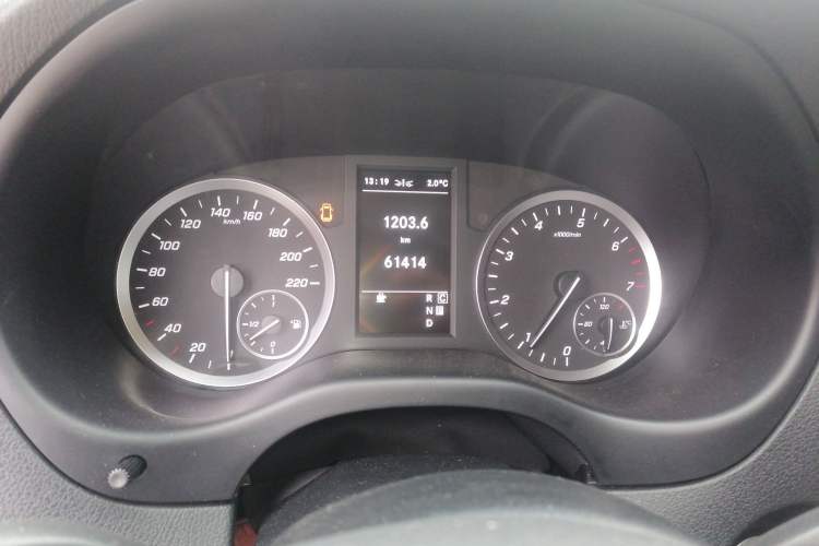 Used Mercedes-Benz Vito 2021 2.0T Business Version 7 Seats
