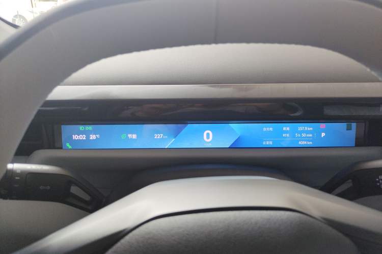 Used Lynk & Co Z10 2025 71 kWh 602 km Range Rear-Wheel Drive Pro