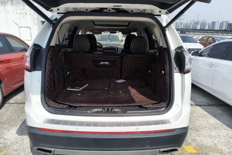 Used Ford Edge 2018 EcoBoost 245 Two-Wheel-Drive Titanium 7-Seater China V Standard
