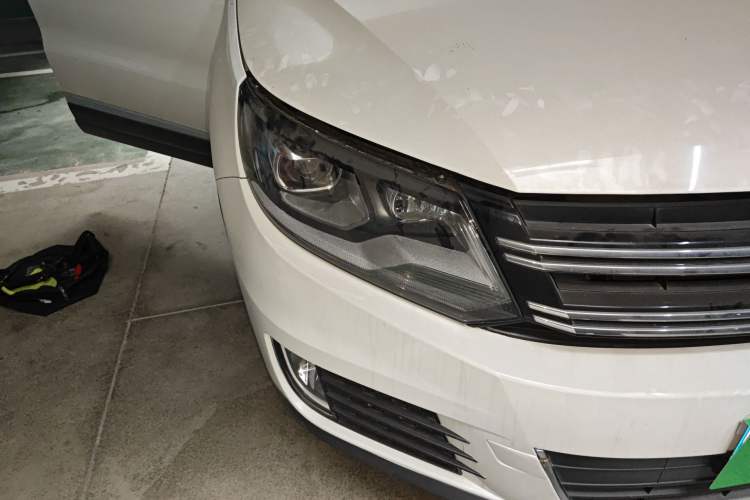 Used Volkswagen Tiguan 2016 300TSI Automatic Two-Wheel Drive Luxury Edition Right Front Headlight