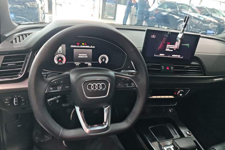 Used Audi Q5L 2023 40T Luxury Dynamic Model
