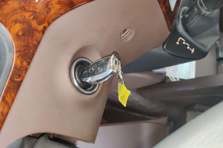 Used Mercedes-Benz Viano 2013 3.0L Comfort Edition Vehicle Key