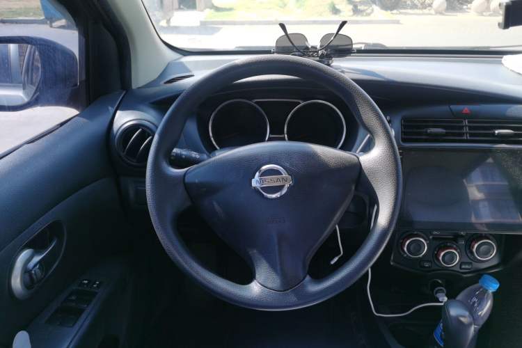 Used Nissan Livina 2015 1.6XE CVT Comfort Edition Steering Wheel
