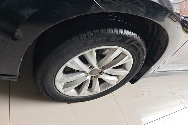 Used Haval H2 2016 Red Label 1.5T Manual Two-Wheel Drive Elite Model Exterior 4