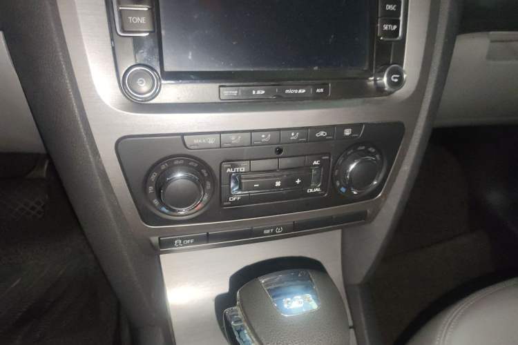 Used Skoda Octavia 2013 1.4TSI DSG Yijun Edition
