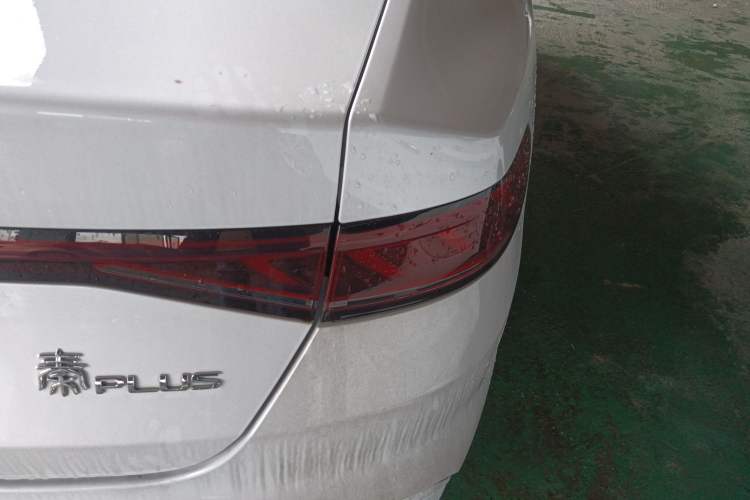 Used BYD Qin PLUS 2024 HONOR Edition DM-i 55KM Leading Model
