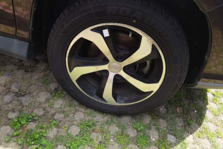 Used BYD S7 2016 2.0T Automatic Flagship Plus Right Front Wheel Hub