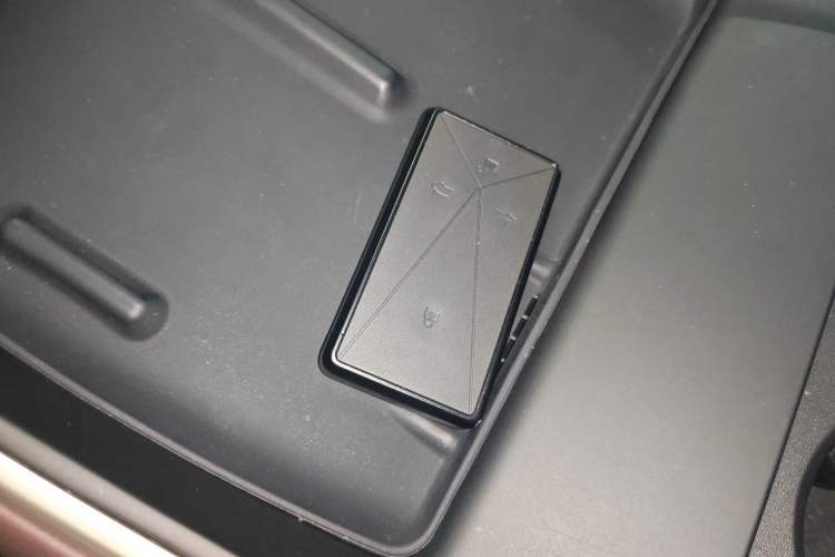 Used Avatr 11 2023 HarmonyOS Version Smart Enjoyment Upgrade Model 90-Degree Rear-Wheel Drive Edition