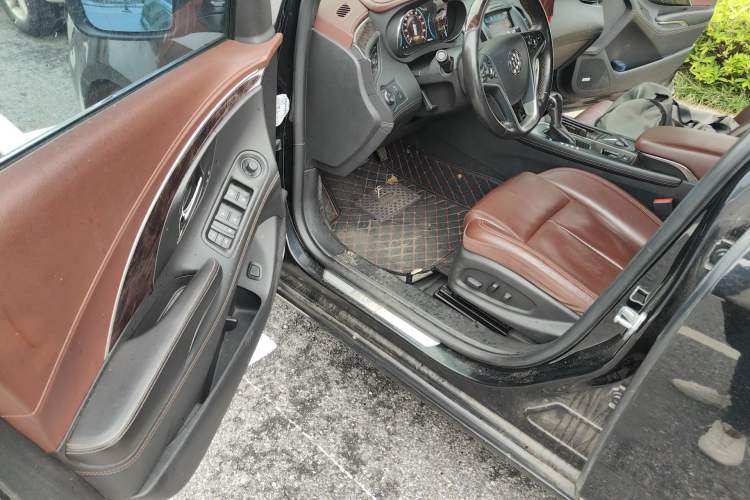 Used Buick LaCrosse 2013 2.4L SIDI Luxury Comfort Edition Driver Seat